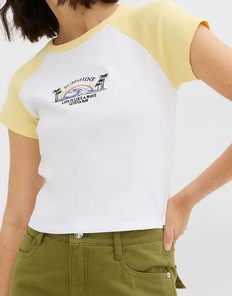 BAWEŁNIANY T-SHIRT DAMSKI Z OKRĄGŁYM DEKOLTEM