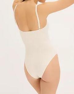 BEZSZWOWE BODY MODELUJĄCE 