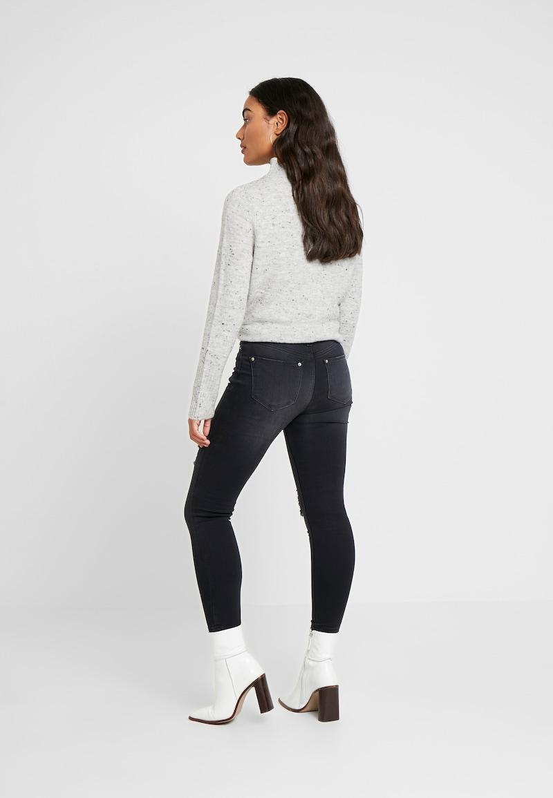 SZARE SPODNIE JEANS PRZETARCIA 
