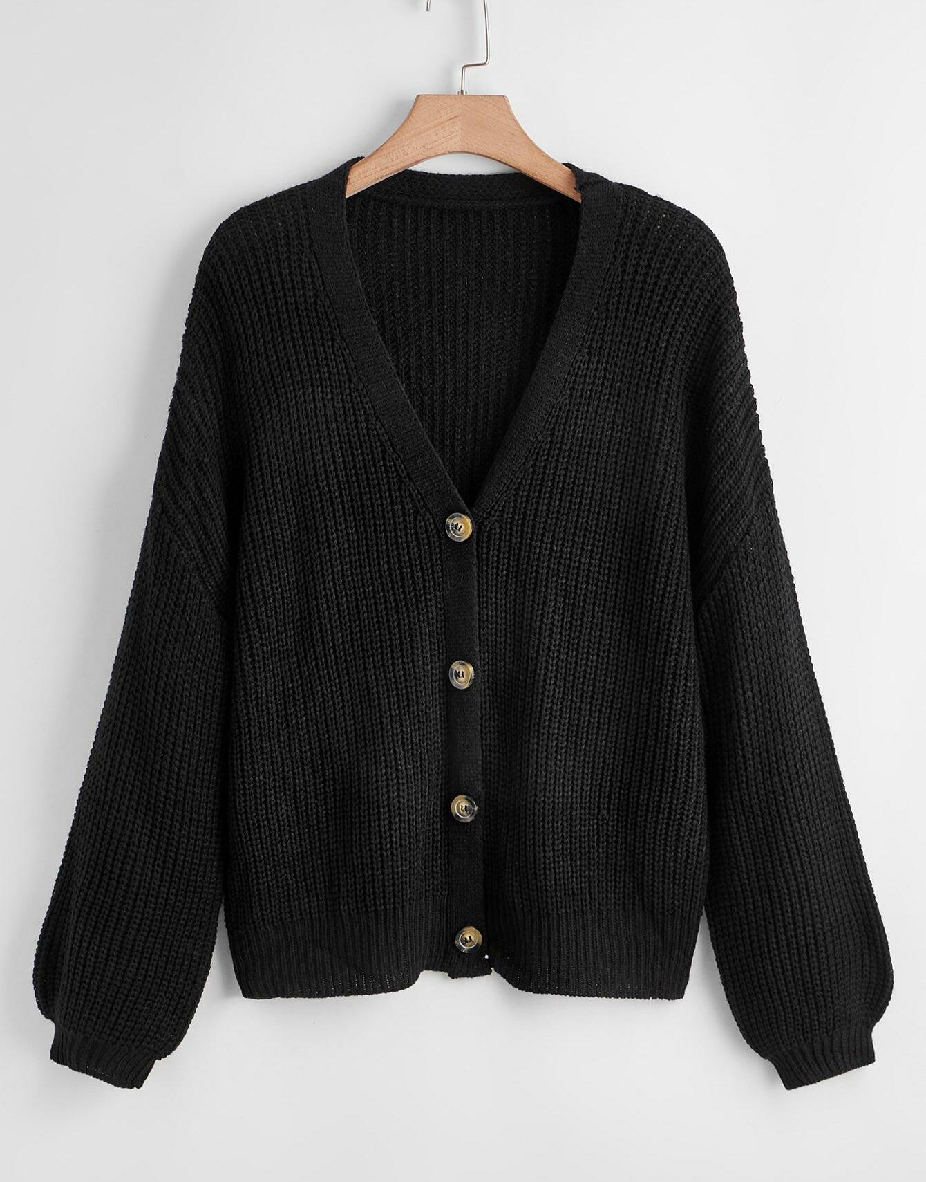 CZARNY SWETER GUZIKI