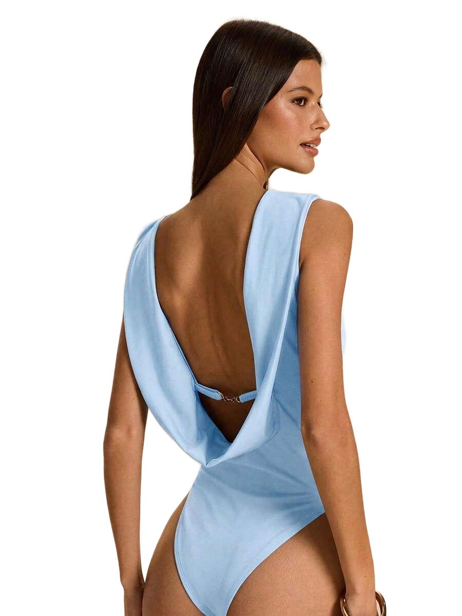 body z odkrytymi plecami