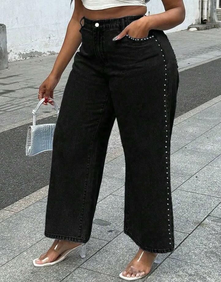 czarne spodnie jeans