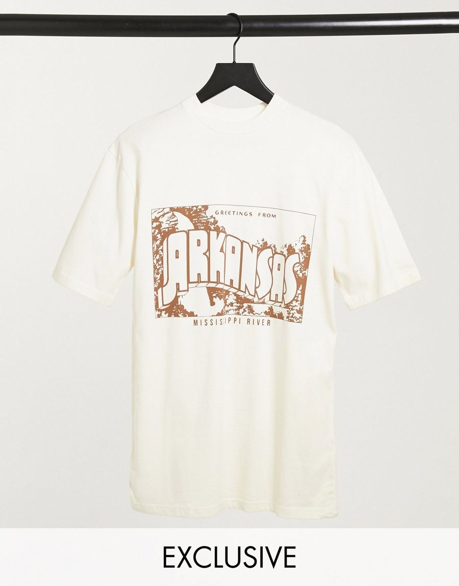 BEŻOWY T-SHIRT PRINT 