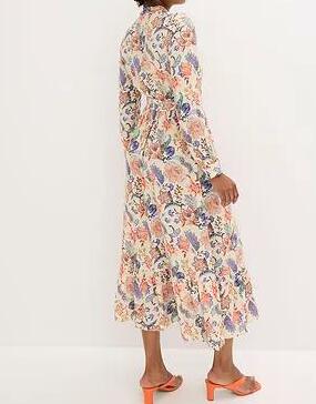 KLASYCZNA PLUS SIZE MIDI SUKIENKA Z DEKOLTEM V I DŁUGIM RĘKAWEM 