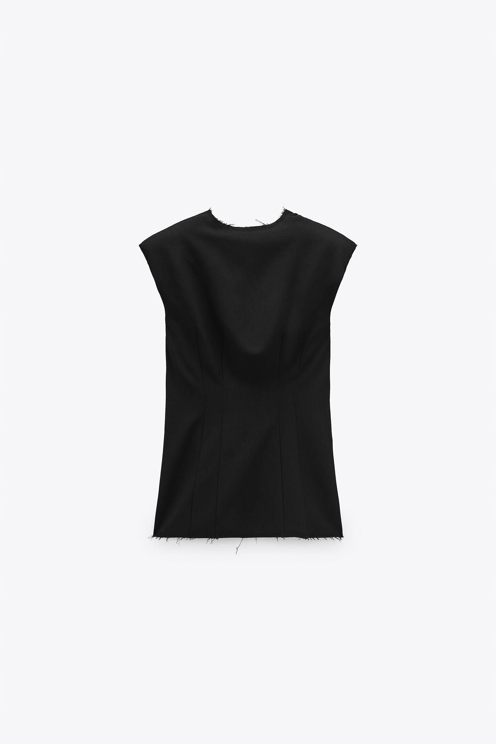 czarna prosta bluzka dekolt v-neck 