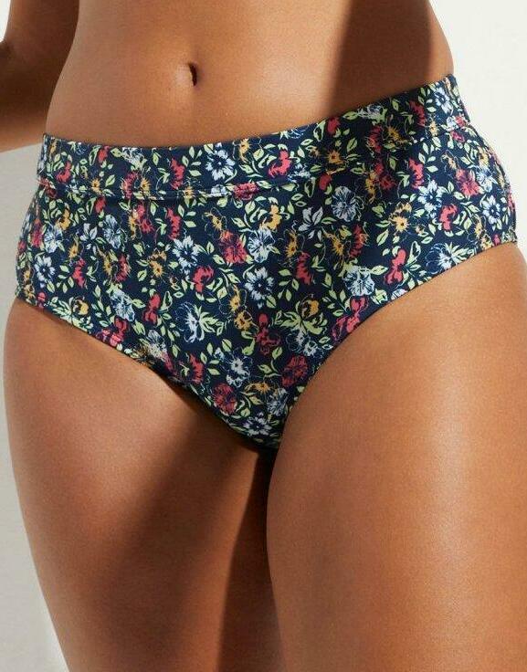 DÓŁ OD BIKINI