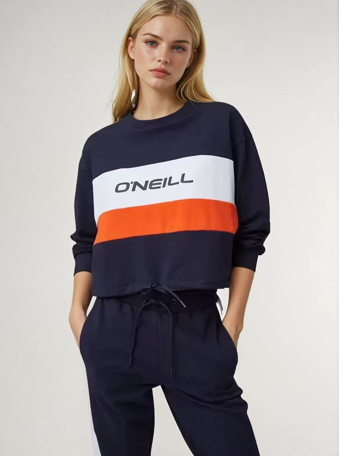 BLUZA KONTRAST OKRĄGŁY DEKOLT LOGO