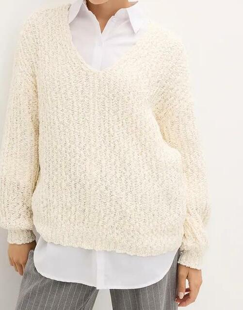 SWETER Z DAMSKI