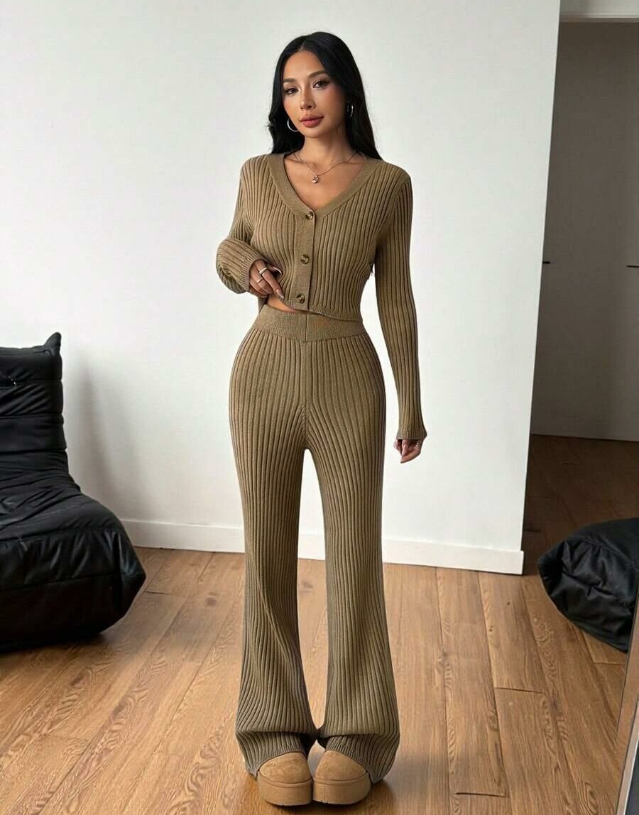 SWETER SPODNIE KOMPLET