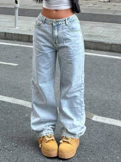 niebieskie spodnie jeans 