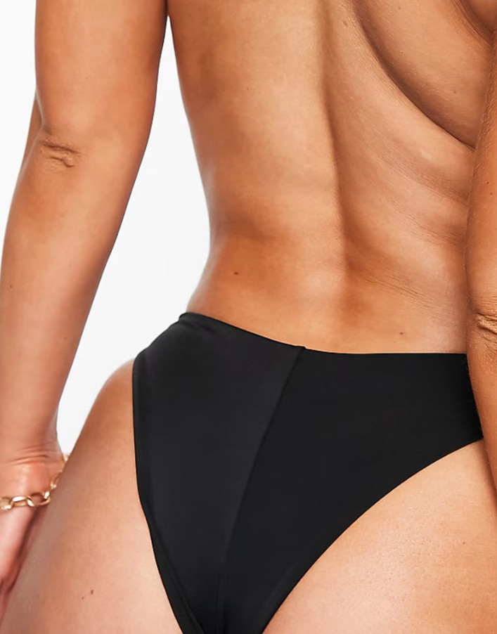CZARNY DÓŁ OD BIKINI