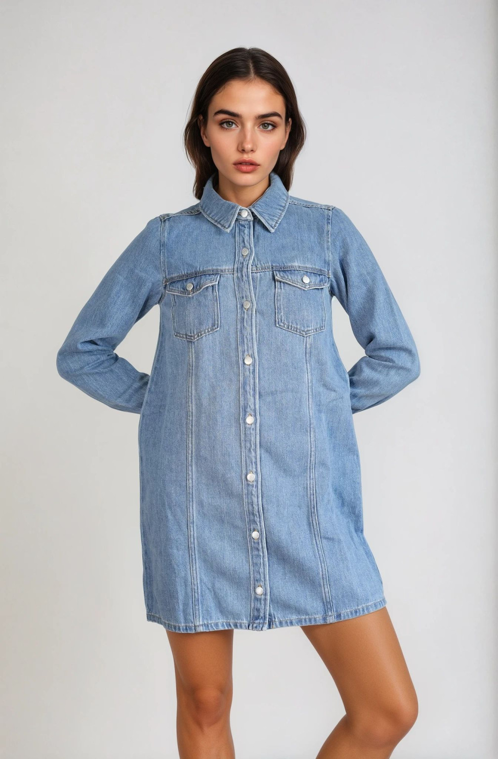 niebieska mini sukienka jeans