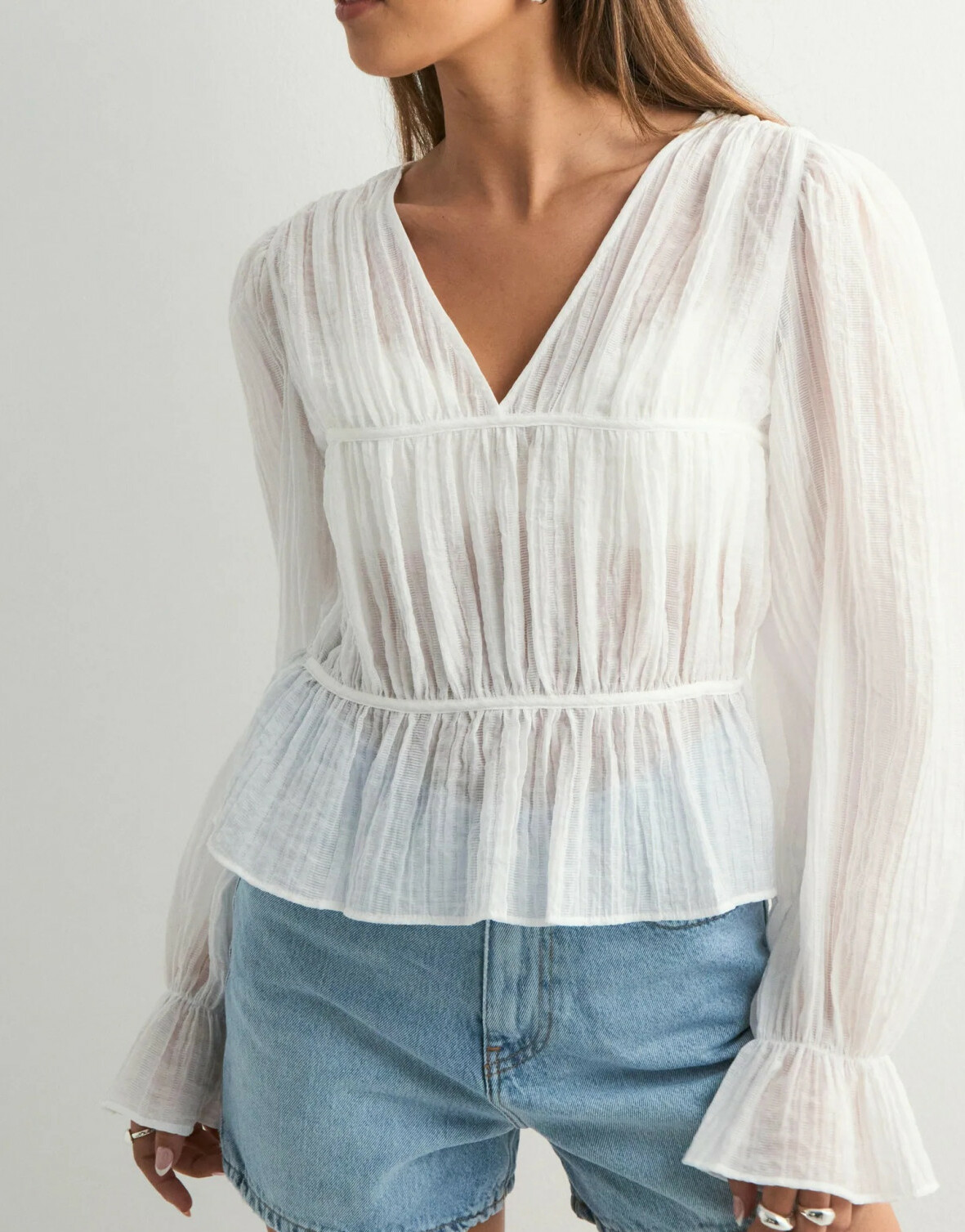BIAŁA BLUZKA V NECK