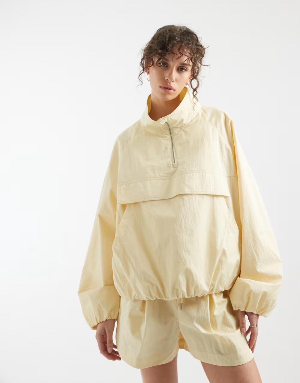 żółta kurtka dresowa oversize