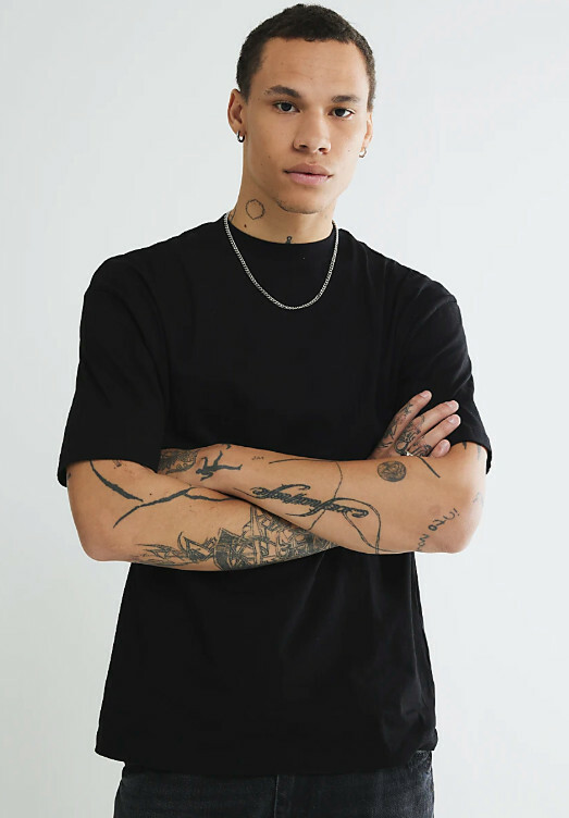 bawełniany CZARNY T-SHIRT OVERSIZE okrągły dekolt