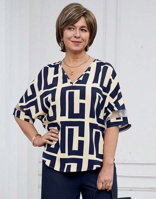 BLUZKA V-NECK wzór