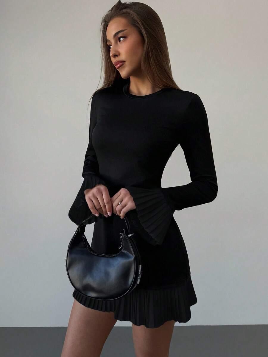 CZARNA MINI SUKIENKA 