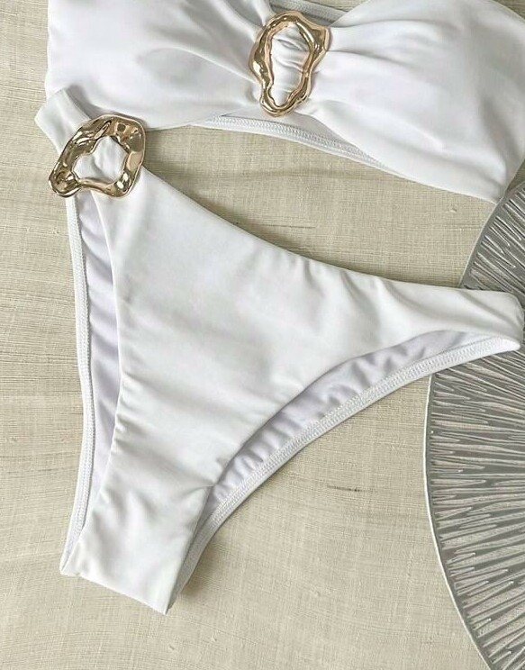 biały dół od bikini 