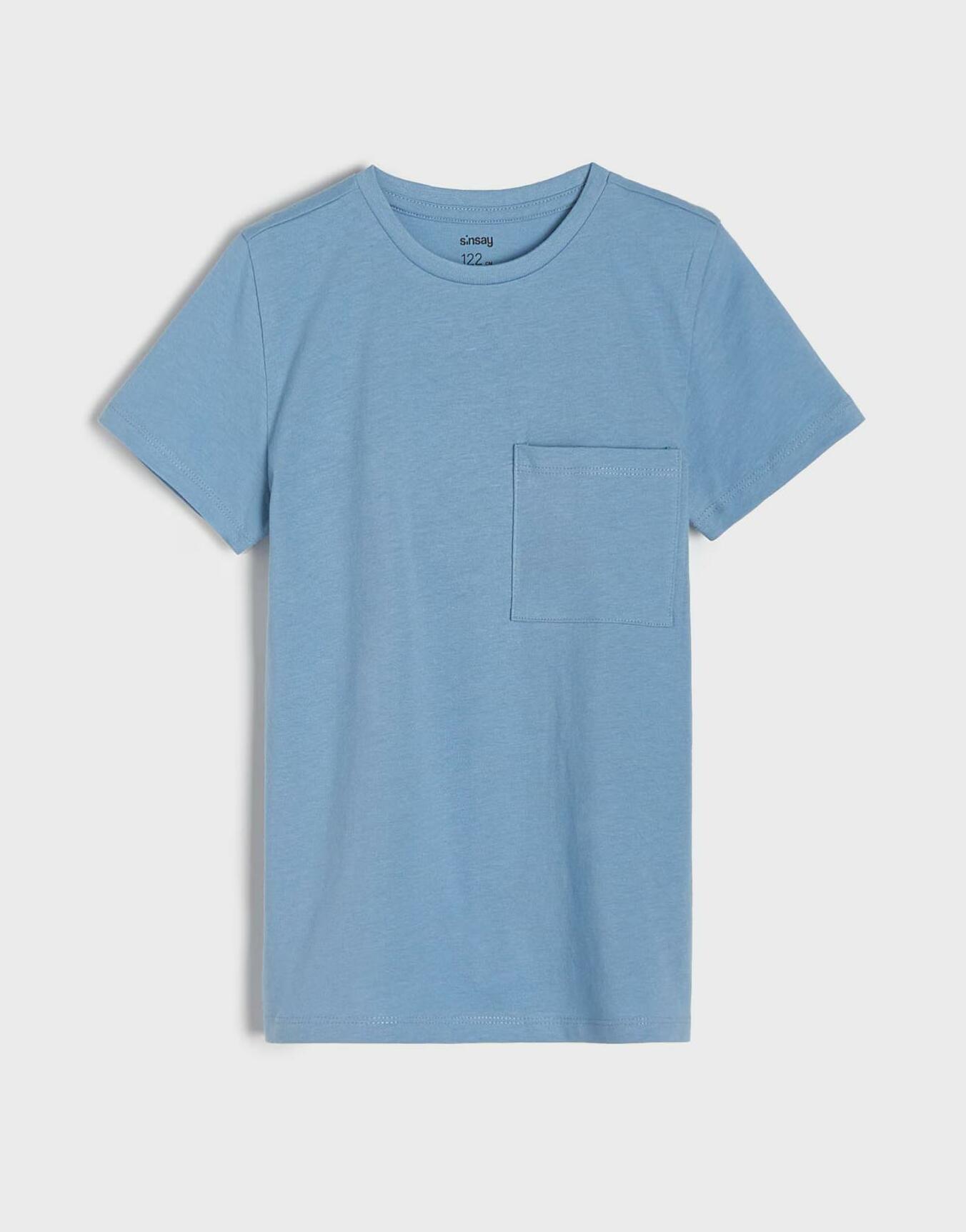 niebieski t-shirt kieszeń