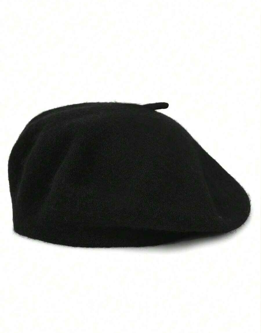 czarny beret wełniany