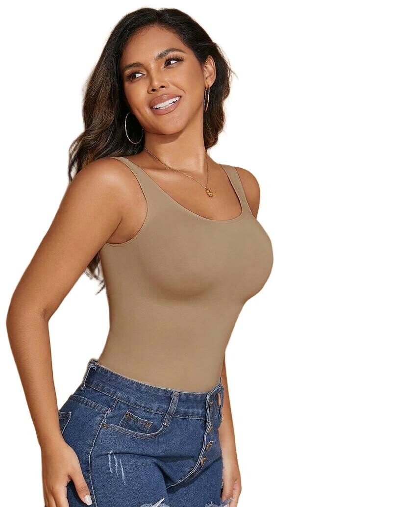 beżowy modelujący top 