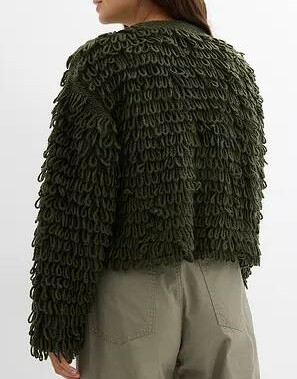 SWETER ROZPINANY Z FRĘDZLAMI