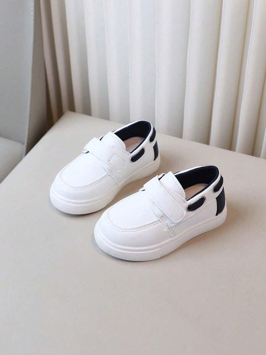 białe sportowe buty rzep