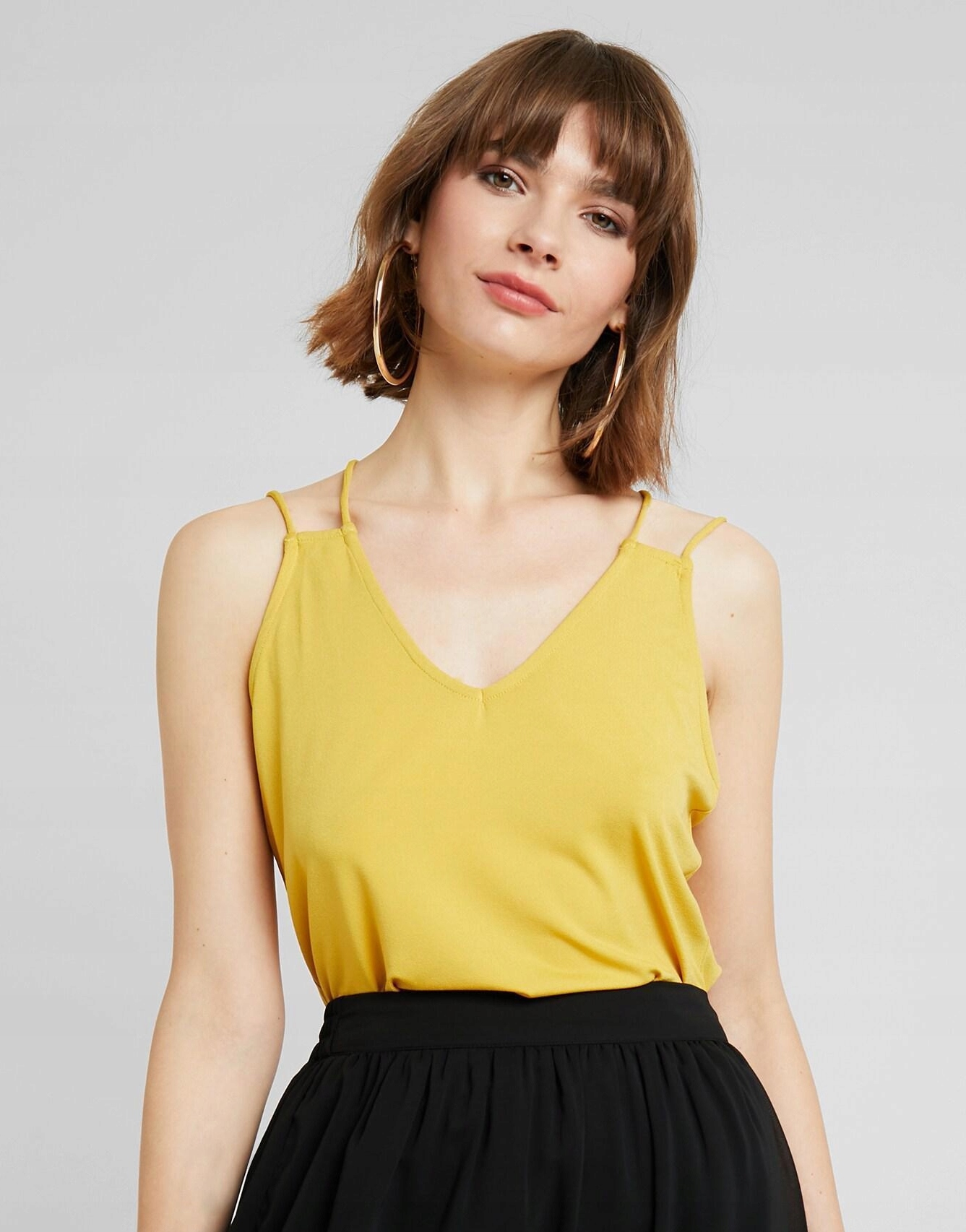 żółty top v neck