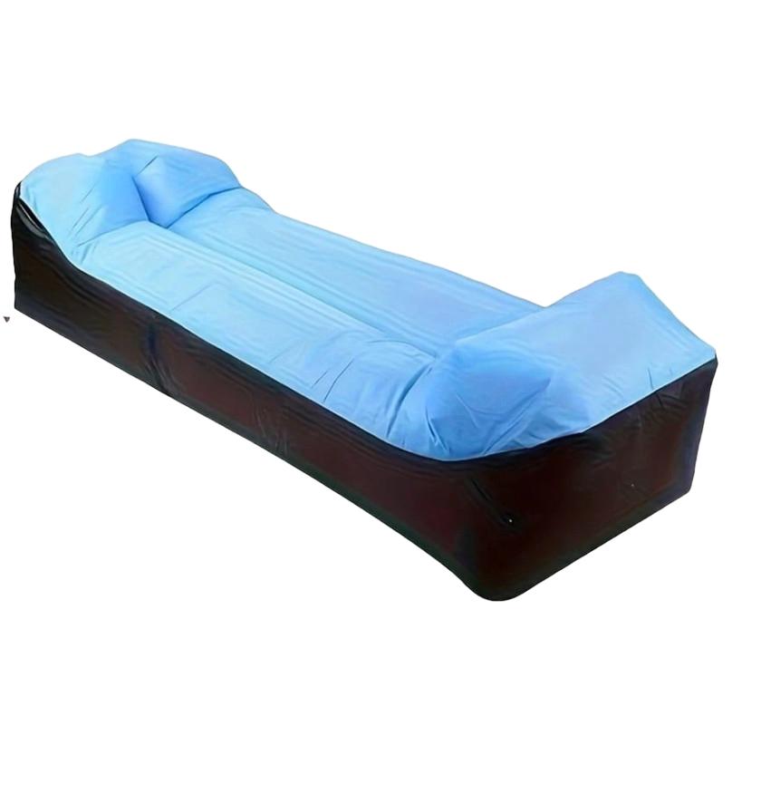niebieska sofa dmuchana