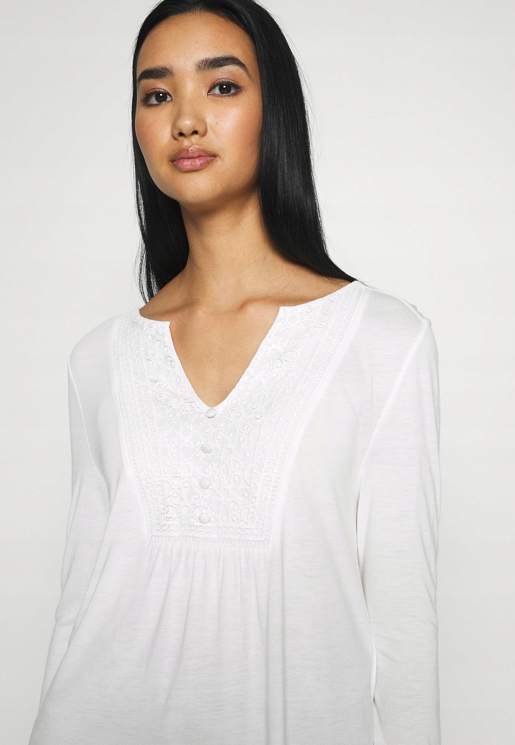 biała bluzka v neck 