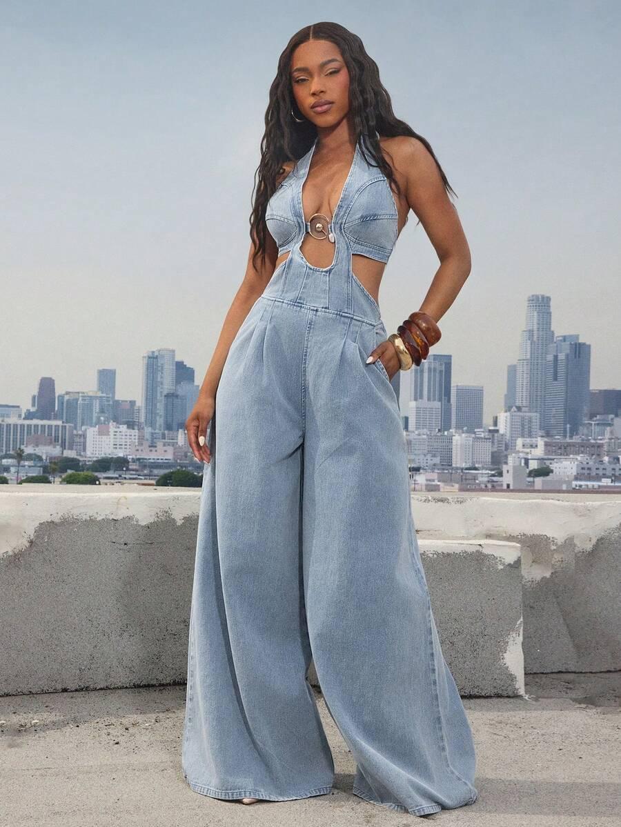 niebieski kombinezon jeans