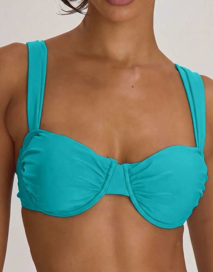 niebieska Góra od bikini