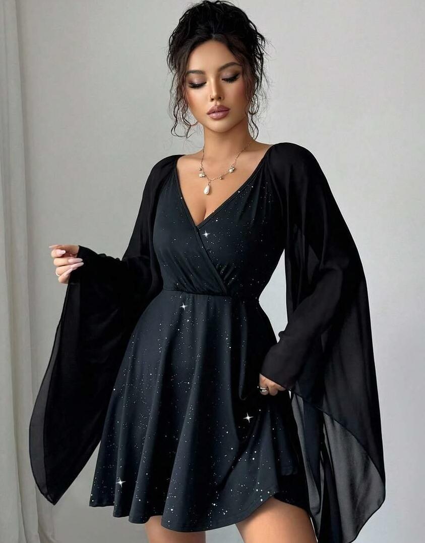 CZARNA MINI SUKIENKA