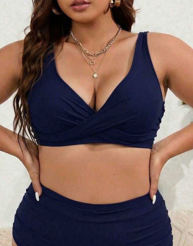 granatowa góra od bikini