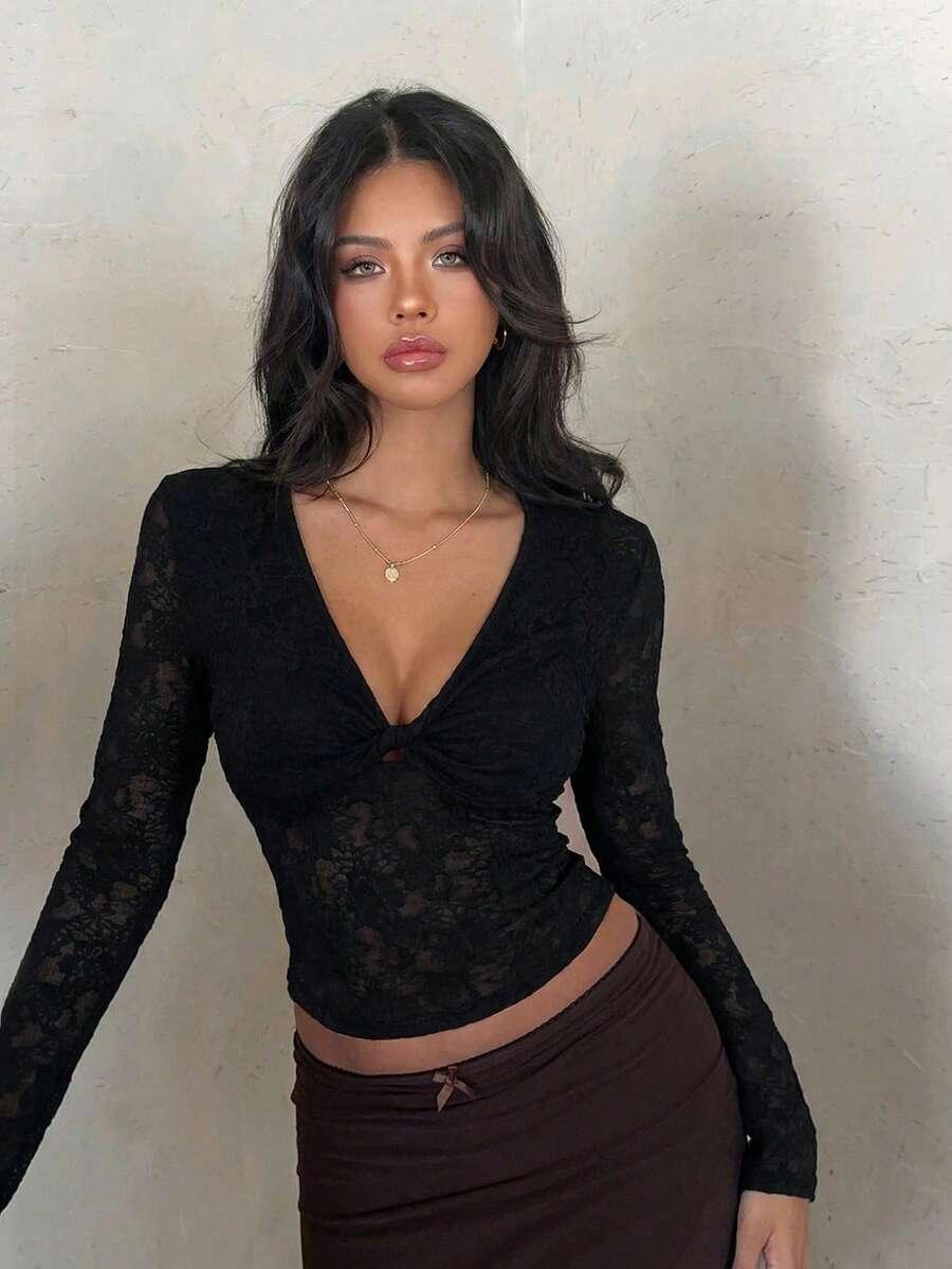 czarna bluzka koronka