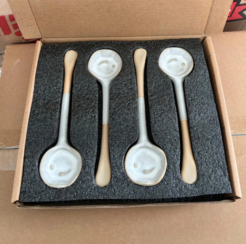 BEŻOWA ŁYŻKA 4-PACK