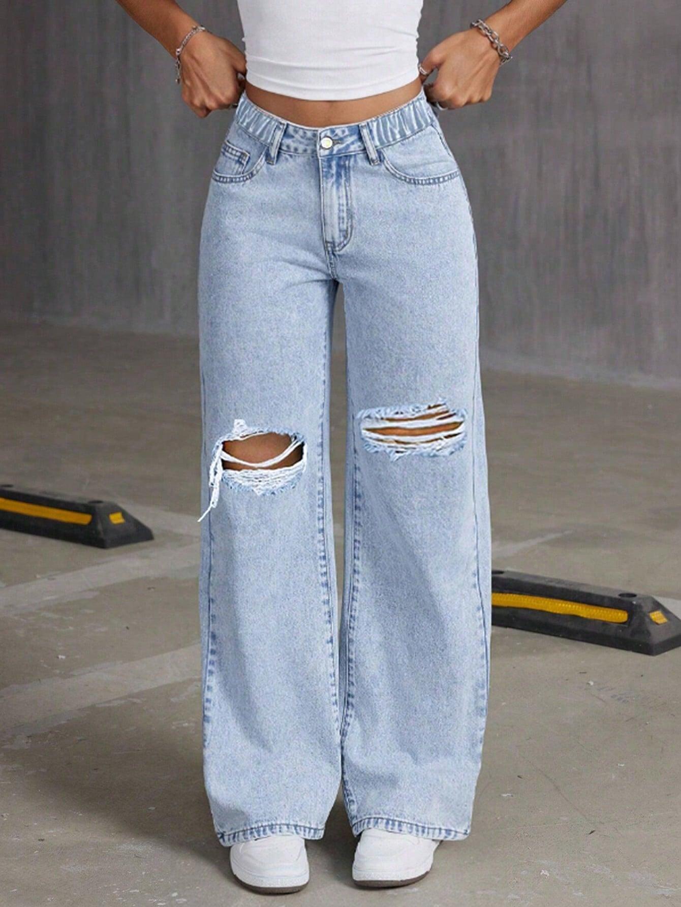 niebieskie spodnie jeans