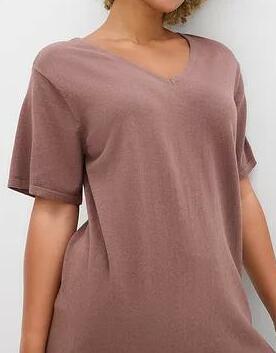T-SHIRT Z CIENKIEJ DZIANINY Z DOMIESZKĄ LNU