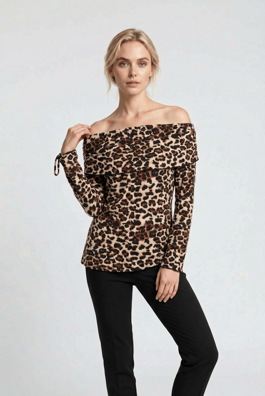 BLUZKA ODKRYTE RAMIONA ANIMAL PRINT