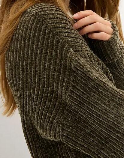 SWETER Z DŁUGIM RĘKAWEM