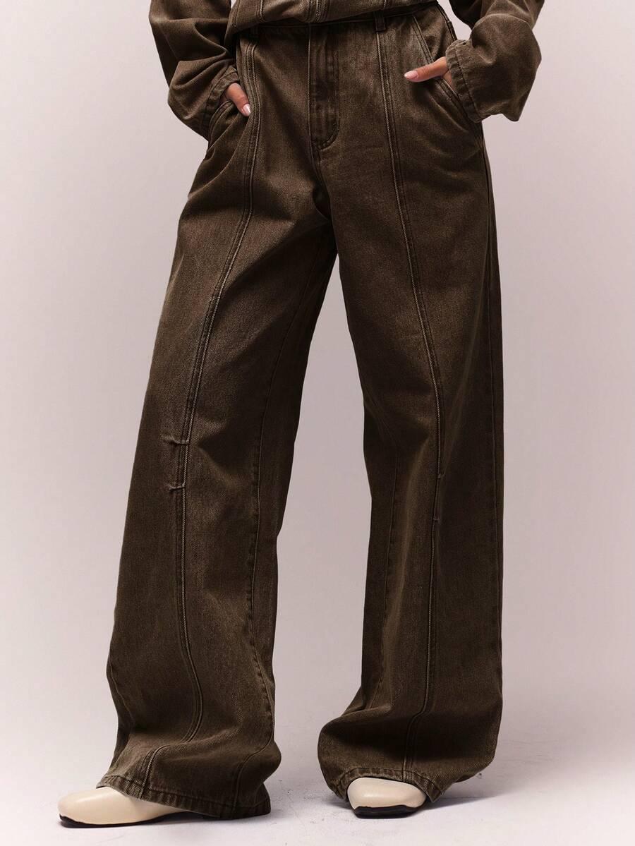 brązowe spodnie jeans