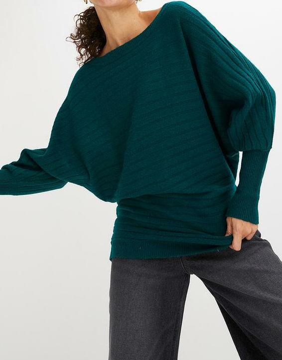 SWETER Z RĘKAWAMI TYPU NIETOPERZ