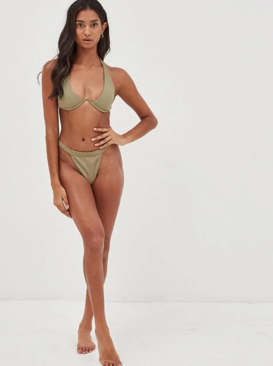 zielony dół od bikini prążki