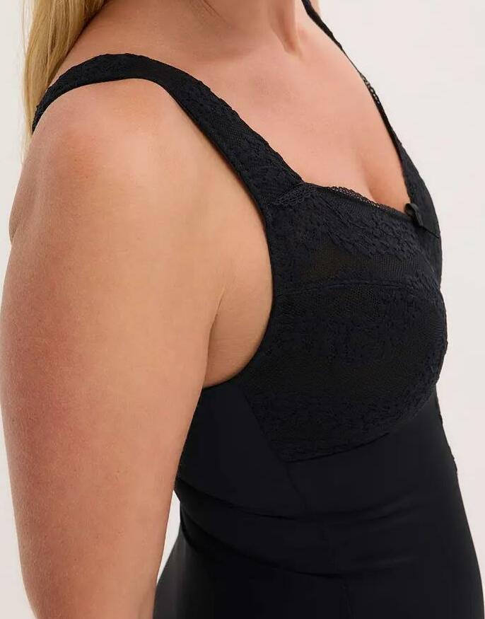 BODY MODELUJĄCE SYLWETKĘ