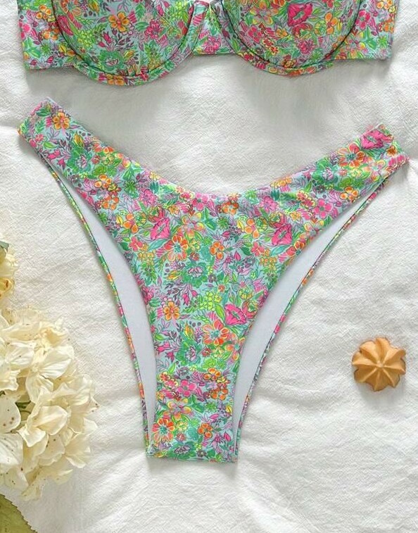 DÓŁ OD BIKINI