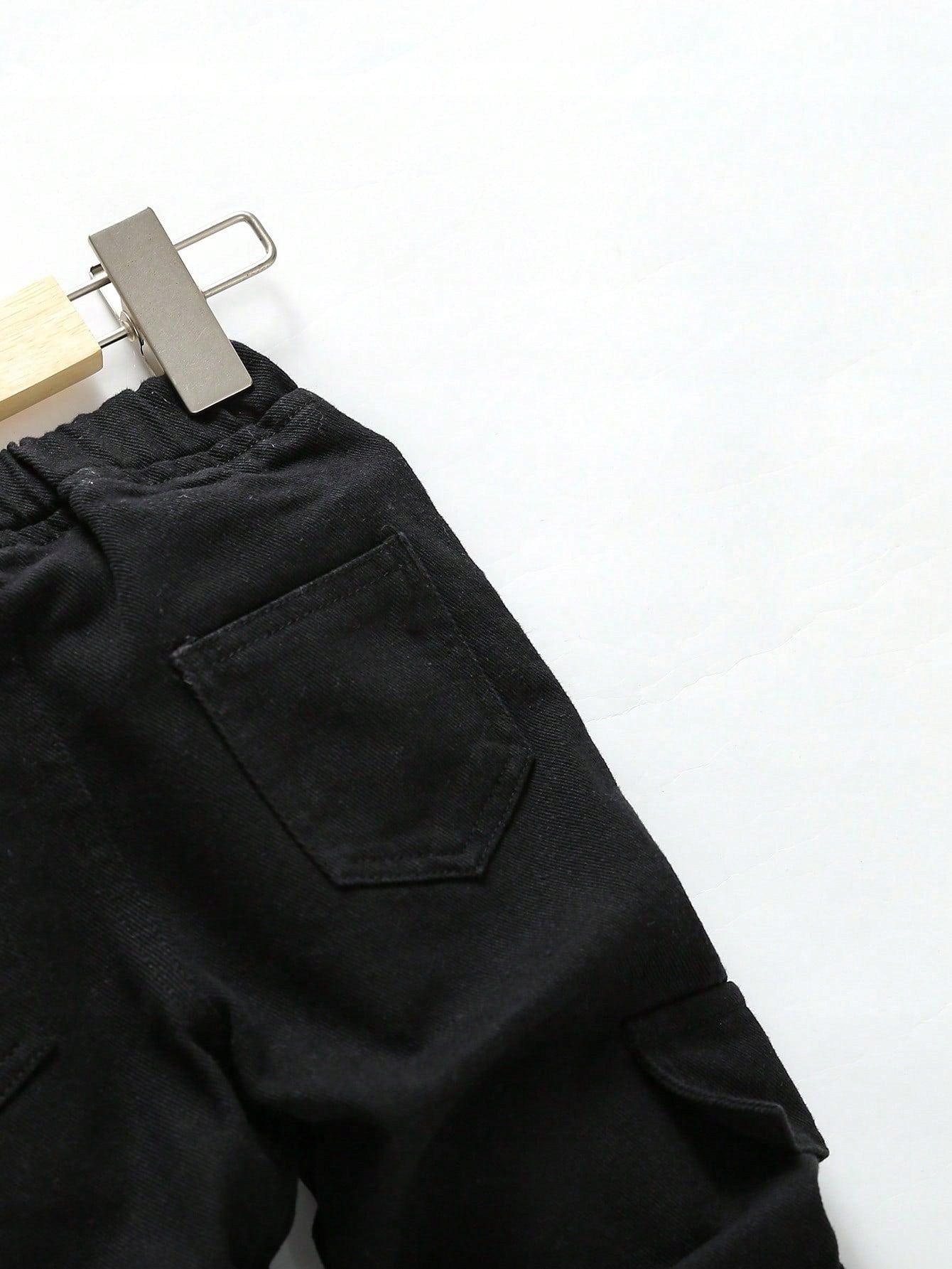 czarne spodnie jeans