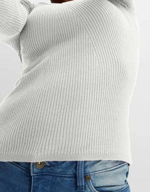 SWETER DAMSKI BIAŁY