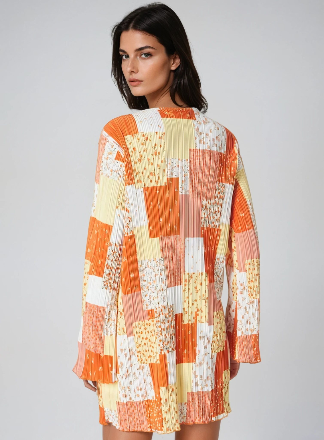 mini sukienka plisy print
