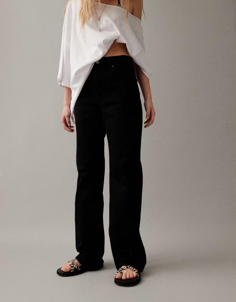 czarne spodnie jeans prosta nogawka