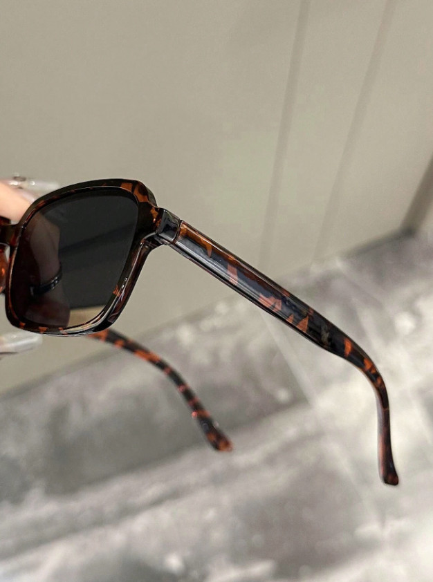 okulary przeciwsłoneczne animal print